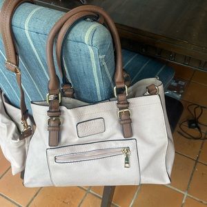 A SET FROM GH BASS GOOD SALE NO TEARS